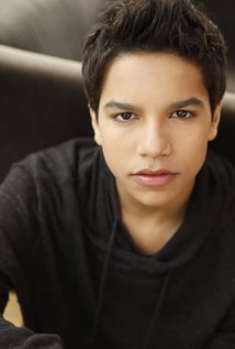 Tyler Dean Flores
